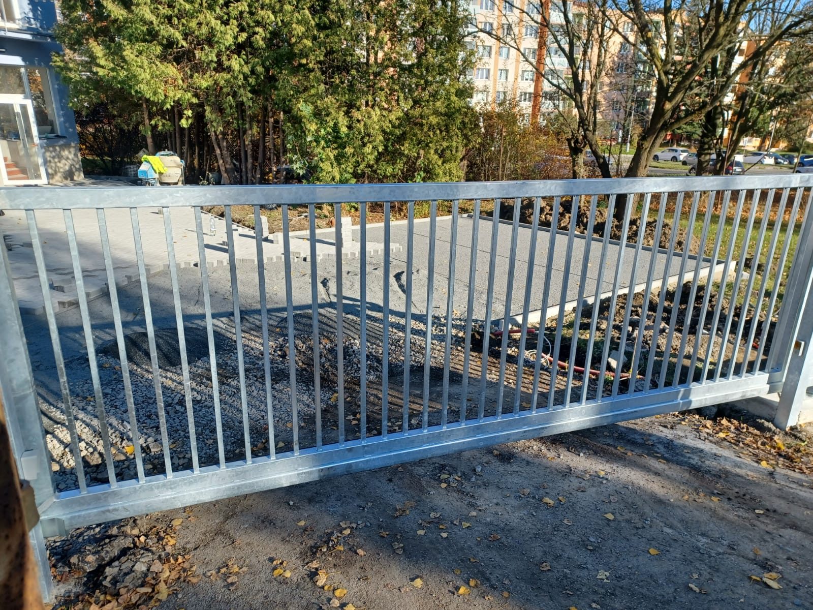 Brána a branka Ostrava-Poruba — Ostrava-Poruba