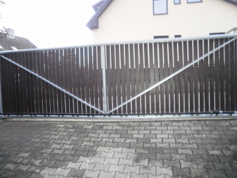 Brána pojezdová, Ostrava Pustkovec