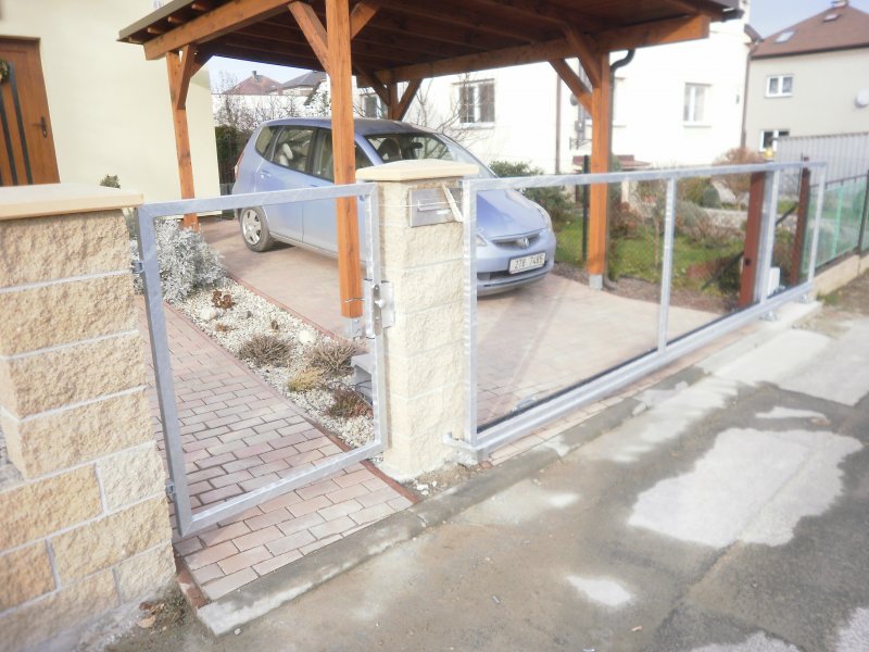 Brána samonosná, branka, Vřesina u Ostravy