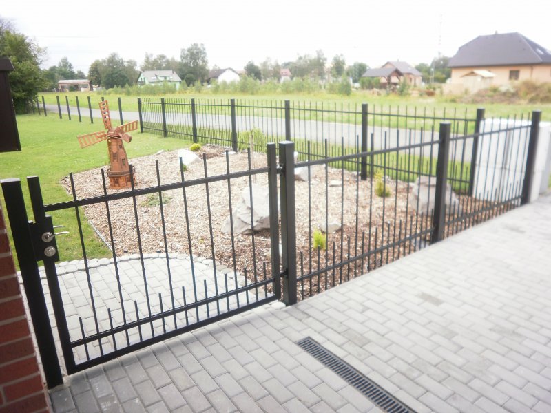 Plot kovaný, brána křídlová, Žaběň