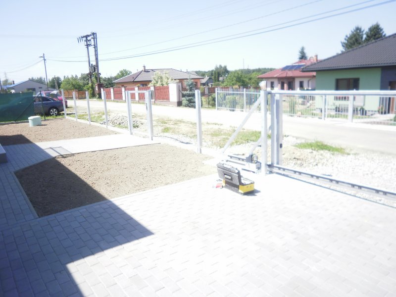 Plot, samonosná brána, branka, Ostrava
