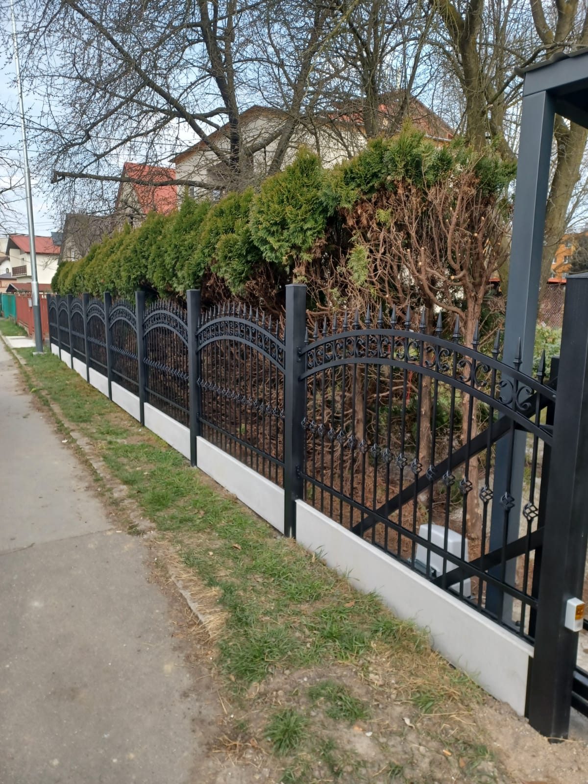 Kovaný plot Ostrava — Bělský les — Ostrava
